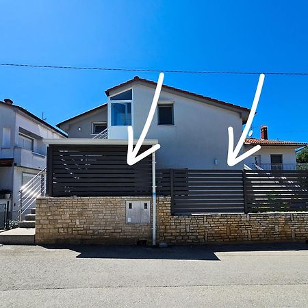 Maki I Mila Apartman Stinjan Pola Esterno foto